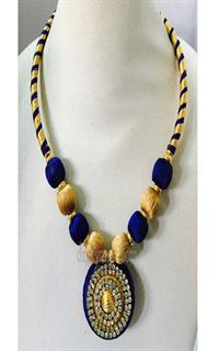 Silk Therad Necklace