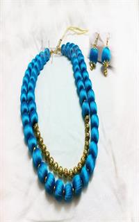 Silk Therad Necklace With Earrings